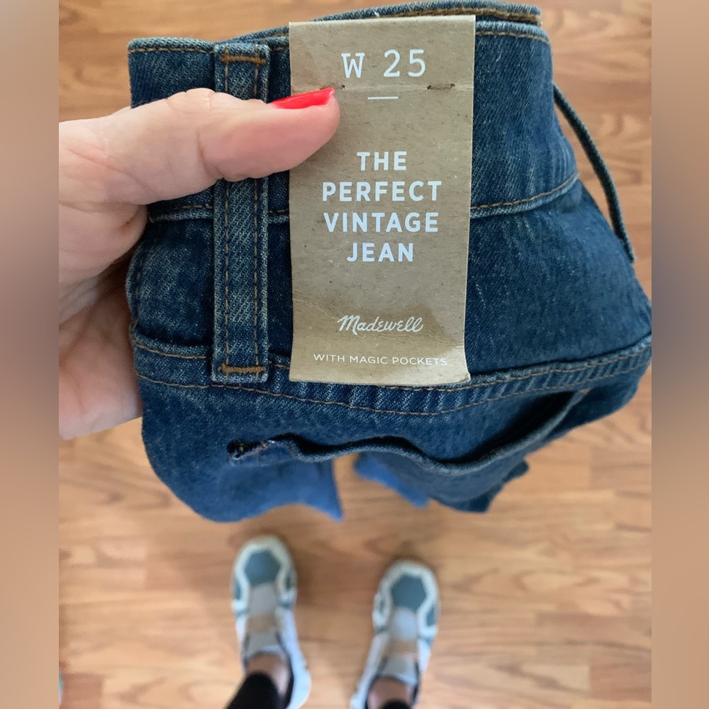 New Madewell Women’s The Perfect Vintage Jean, Size 25.